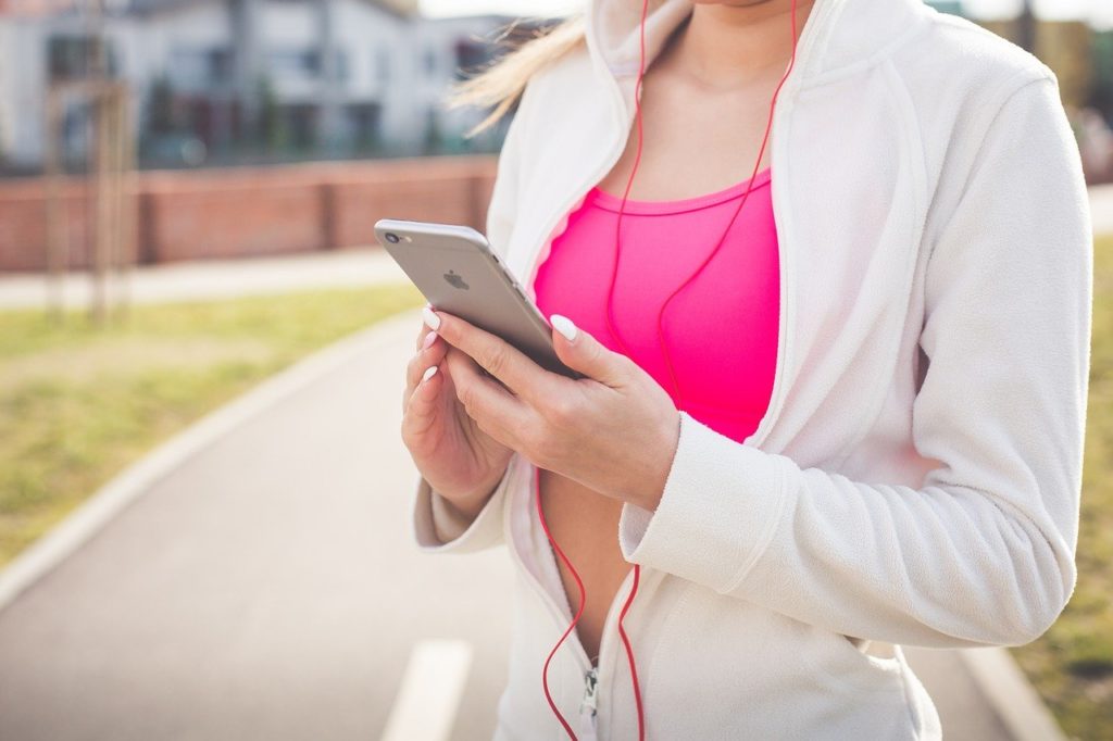 Footing sur place : la solution pour courir à la maison pendant le confinement ?