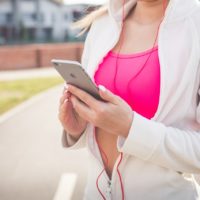 Footing sur place : la solution pour courir à la maison pendant le confinement ?